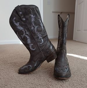 Woman's Boots